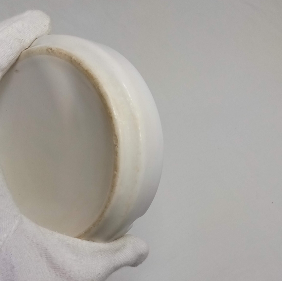 Vintage Village Of Tobacco Villegas North Carolina Souvenir Ashtray - Picture 6 of 7